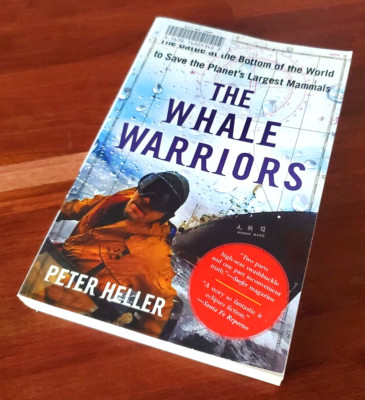 THE WHALE WARRIORS PAPERBACK THE PLANET'S LARGEST MAMMALS FREE SHIPPING STORY