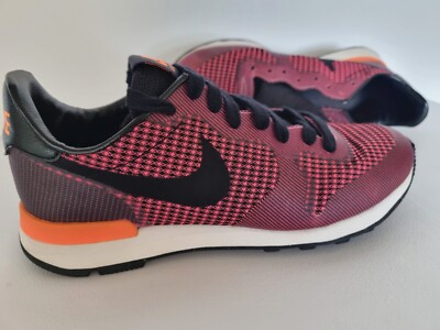 nike internationalist junior