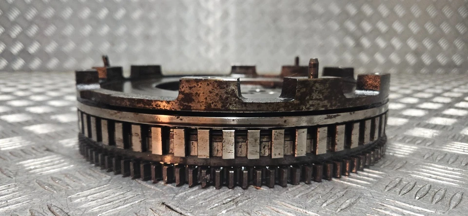 Honda CR-V MK4 I-DTEC 2015 1.6 diesel dual mass flywheel 23200-2U500 - Image 2 of 4