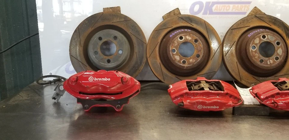 09 JUEGO DE PINZAS DE FRENO CON ROTORES ROJO DODGE CHALLENGE SRT8 BR4 BREMBO Foto 2 de 4