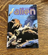 Resident Alien #1 (Dark Horse Comics February 2013)