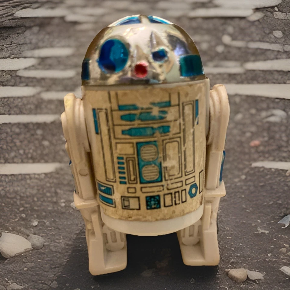 Lote de 2 figuras de acción droides Kenner Star Wars: 1977 R2-D2 y 1978 R5-D4 Foto 3 de 4