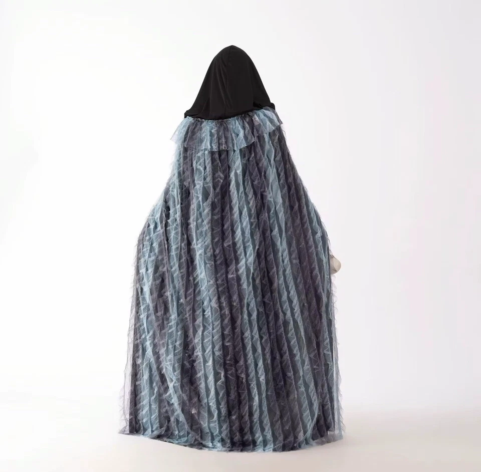 Tela de encaje con capa de diosa de Halloween Foto 2 de 4