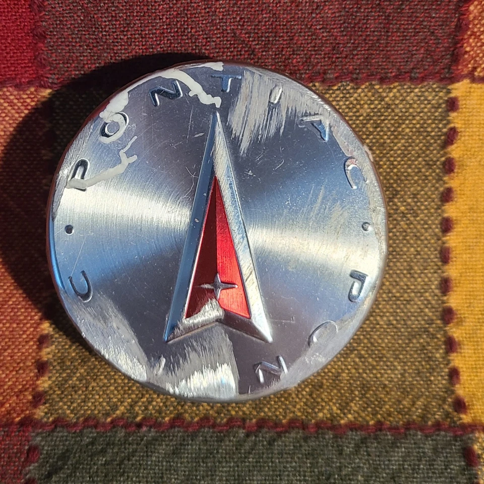 PONTIAC GM Center Caps Wheel Hub Covers Set Of 4 GM PA66/6 9595095 Used NOTE - Image 2 of 4