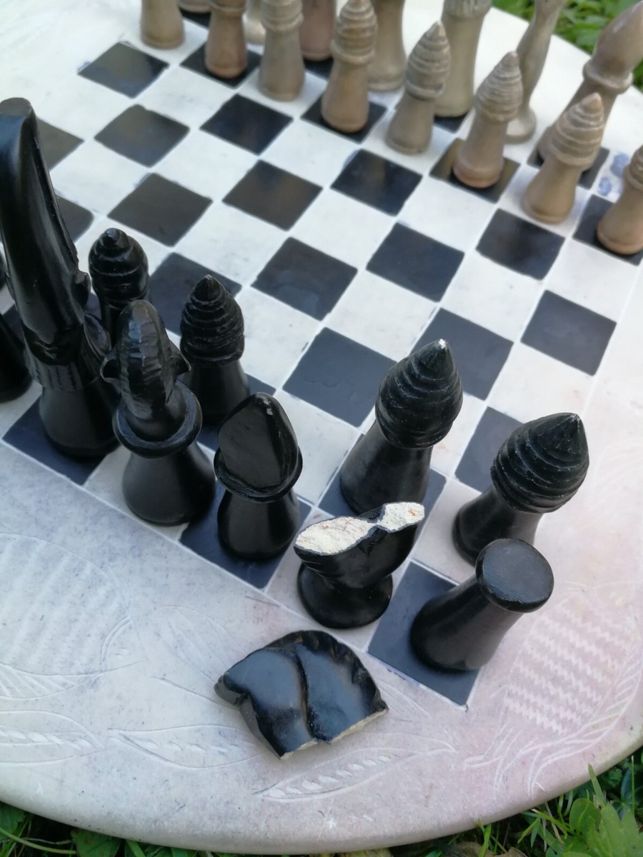 Ensemble de Jeu Go, avec Pierres en céramique convexes Simples et Bols en Plastique Go Board Chess Go Game Board, Cadeaux pour Hommes et Adolescents Ensemble de Jeu Go, avec Pierres en céramique convexes Simples et Bols en Plastique Go Board Chess Go Game Board, Cadeaux pour Hommes et Adolescents