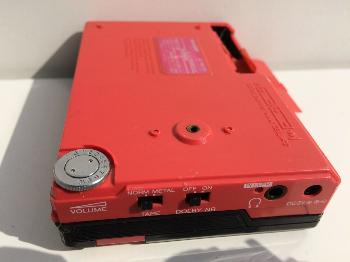 Sharp JC-N5 Cassette Player Walkman Kassettenspieler EQ color Red