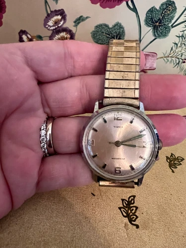 1969 Vintage Timex Marlin UV Reactive Uranium Stretch Band Watch