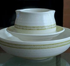 2 Pieces Franciscan HACIENDA GREEN Serving Bowl Earthenware Vtg Mid Cen & Gravy