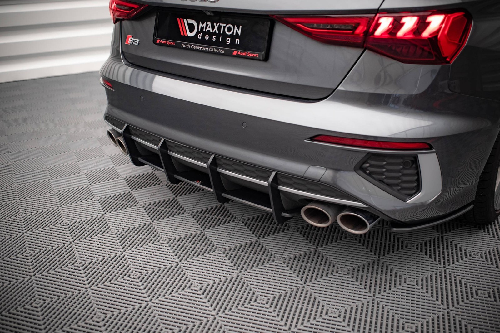 Diffuseur arriere Audi S3 8Y Maxton finition noir premium Street Pro