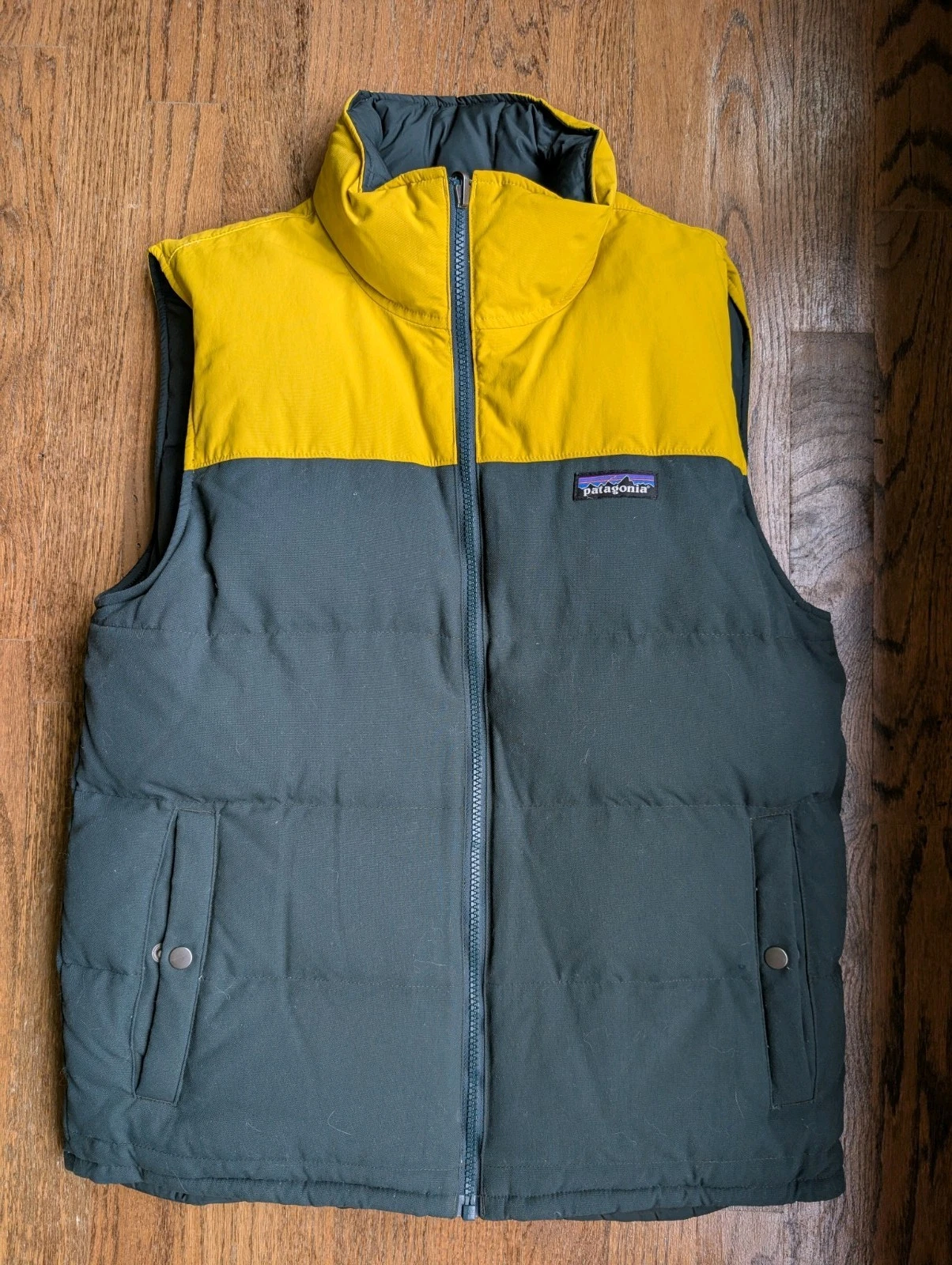 Patagonia Bivy Down Vest Size Small Reversible Yellow / Carbon (Dark Green)
