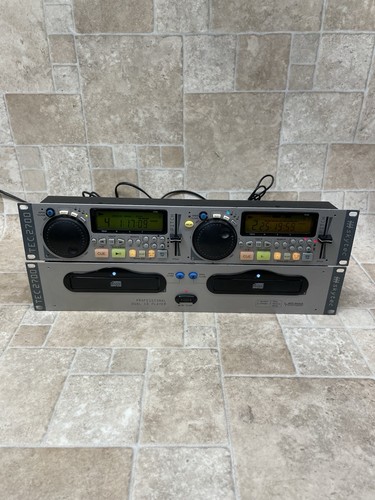 Skytec Tec 2700 DJ Controller