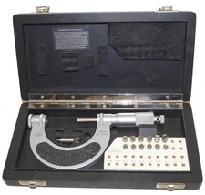 Mahr Thread Gage w Anvils, Case, Setting Standard, 25-50mm