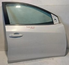 Porte avant et accessoires Nissan Pulsar
