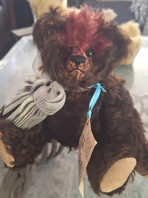 Bearly Eva s Den Hand-Crafted Teddy Bear by Eva Roettger   Artist Bear with Tag