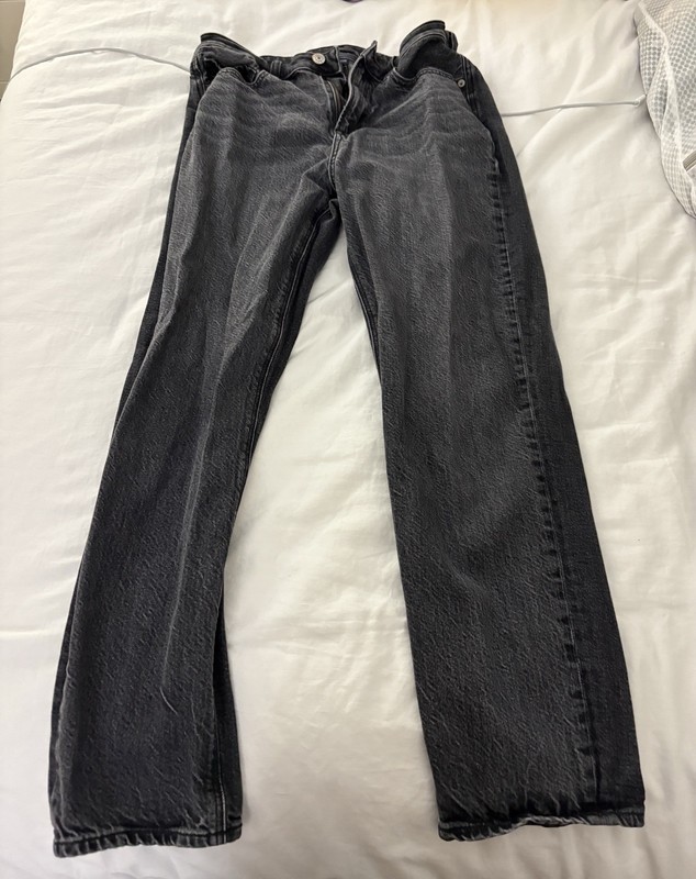 american eagle strigid mom jeans us size 6 short 