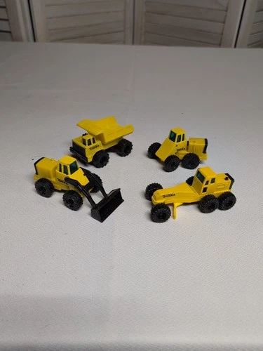 1992 Small Tonka Trucsk Set Of 4