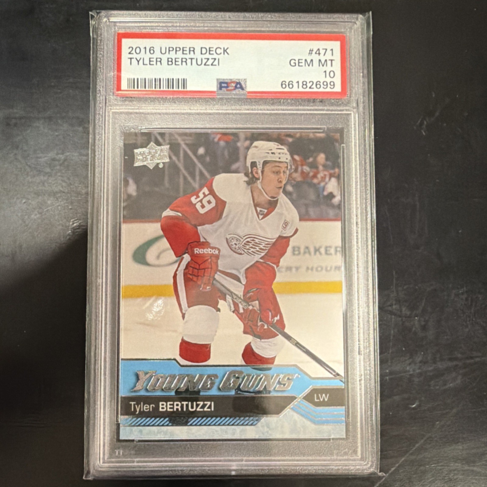2016-17 Upper Deck Young Guns TYLER BERTUZZI Rookie #471 PSA 10 Red Wings