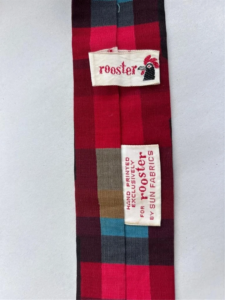 Corbata de cuello de extremo cuadrado ajustada de gallo vintage Foto 3 de 3