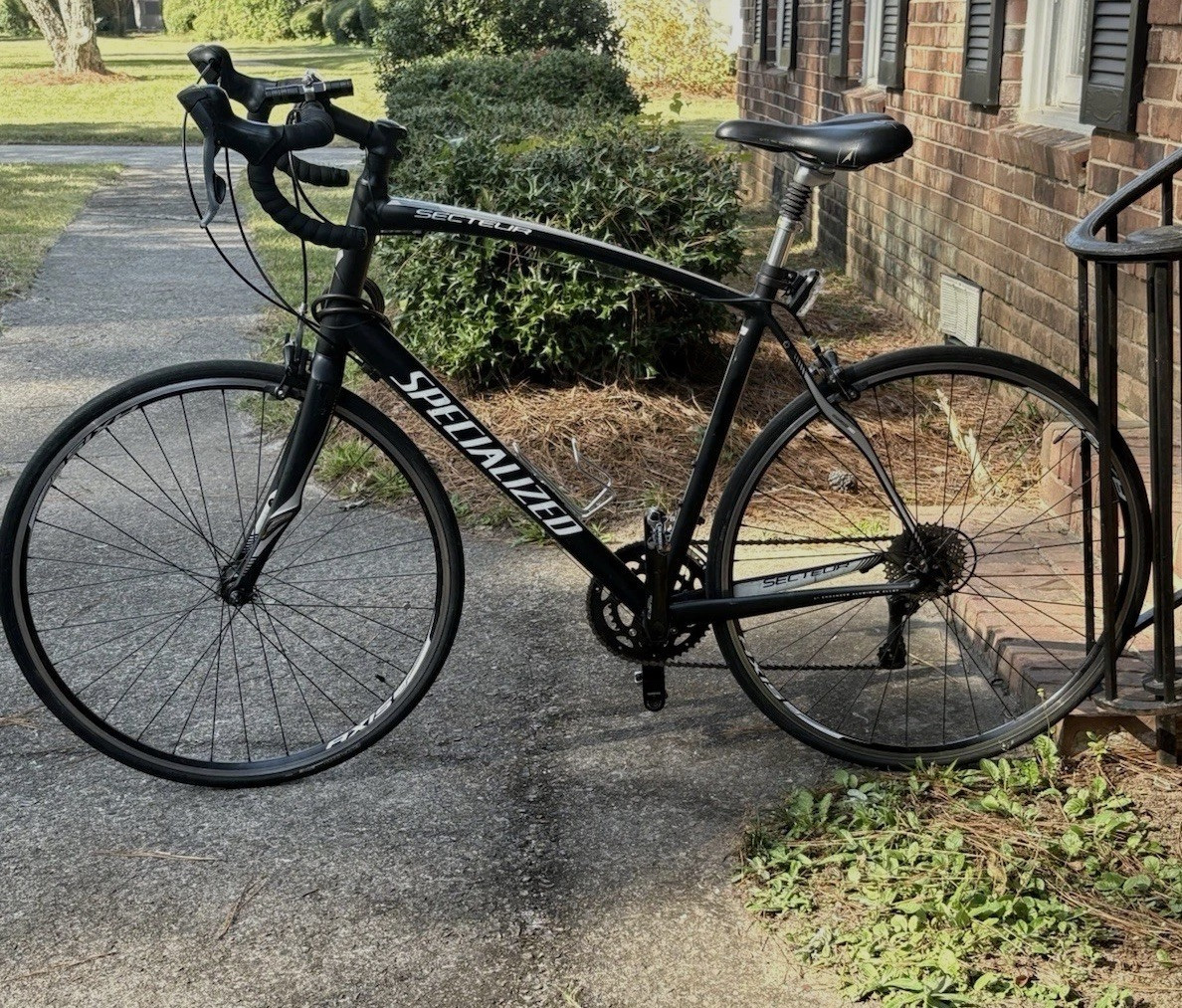 Specialized Secteur  Road Bike Size 61 cm