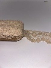 11 Yards Beige Flower Lace 1.5" Wide Vintage Scalloped D12