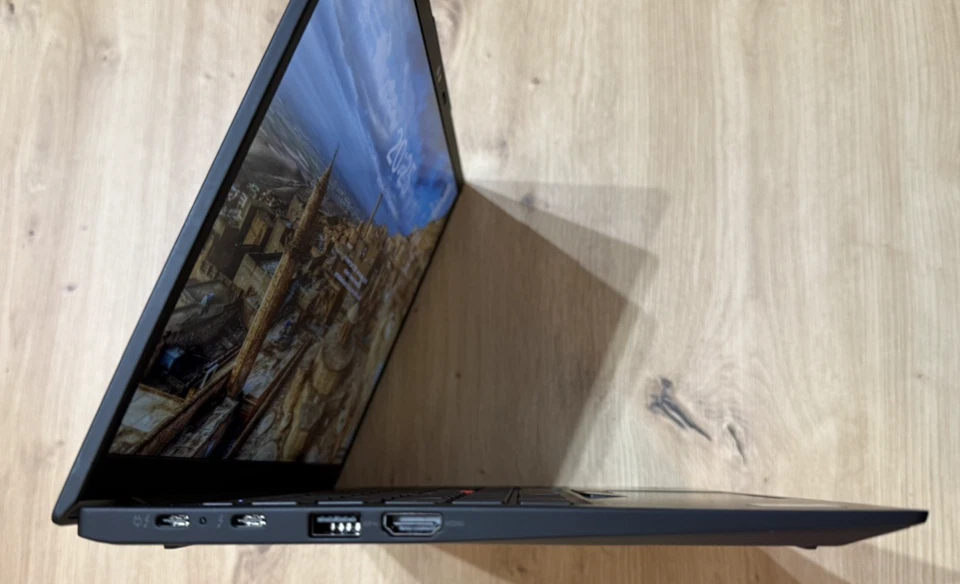 Lenovo ThinkPad X1 Carbon G11 · i7-1355U · 32GB · 512GB, Foto 3 von 5