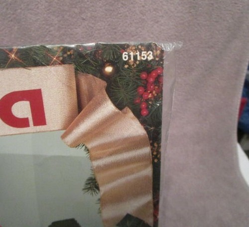 1991 Vtg Bucilla Santa's Sled Cross Stitch Kit #61153 Card Holder Holiday Decor - Picture 2 of 5