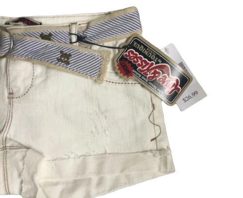 Pantalones Cortos Younique Para Mujer Dobladillo Crudo Talla 3 Juniors Dobladillo Deshilachado Blanco ~ NUEVO Foto 4 de 4