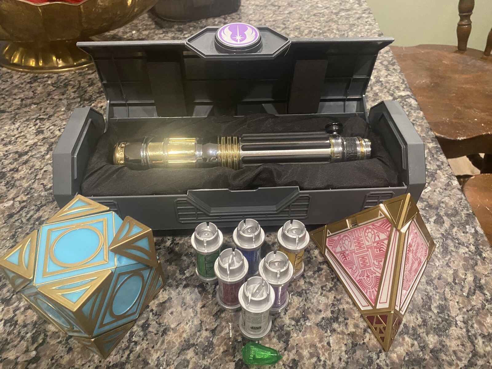 2019 DISCONTINUED STAR WARS GALAXY’S EDGE MACE WINDU LEGACY LIGHTSABER
