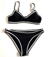 Cupshe 2-Piece Bikini Swimsuit Size M Black White Zig Zag Vacation Summer
