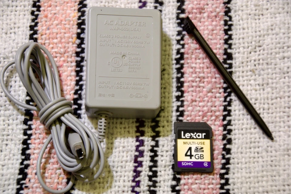 Nintendo 3DS XL Link Between Worlds Edition With OEM Charger TESTED WORKING - Image 4 of 4