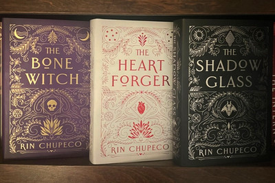 ILLUMICRATE ''THE BONE WITCH'' TRILOGY by RIN CHUPECO *HAND SIGNED* BOOKS 1-3