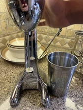  Hamilton Beach Proctor Silex Classic Drinkmaster Chrome Plastic Shake Machine