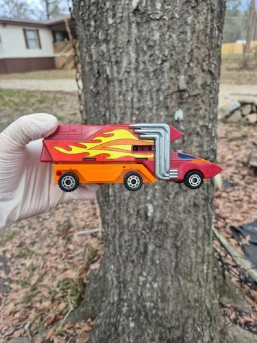 Vintage Takara Hasbro  1986 Truck Transformer