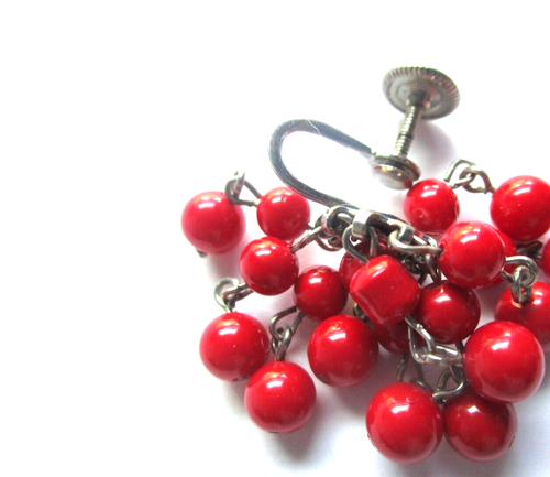 Vintage Red Beads Cluster Drop Earring Screw-on Backs One Pair - Picture 2 of 5