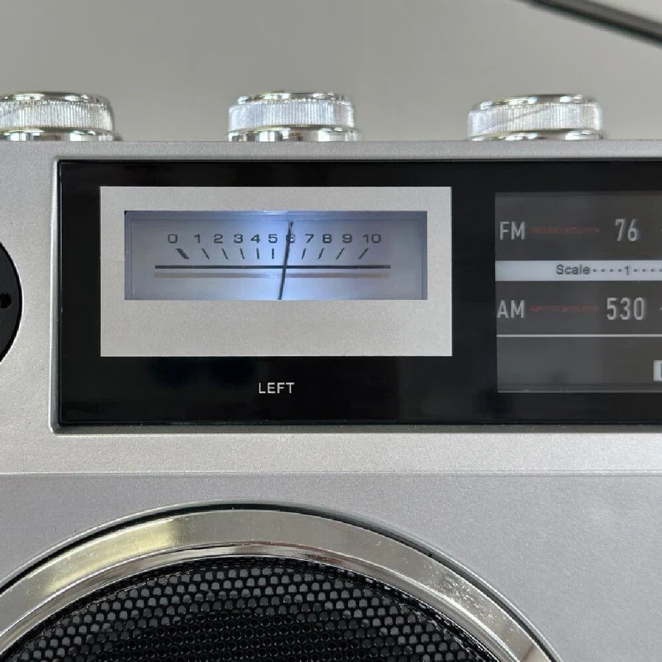 Retro AiWA Audio-G RCP1 Boombox Radio Cassette Player Wide FM USB