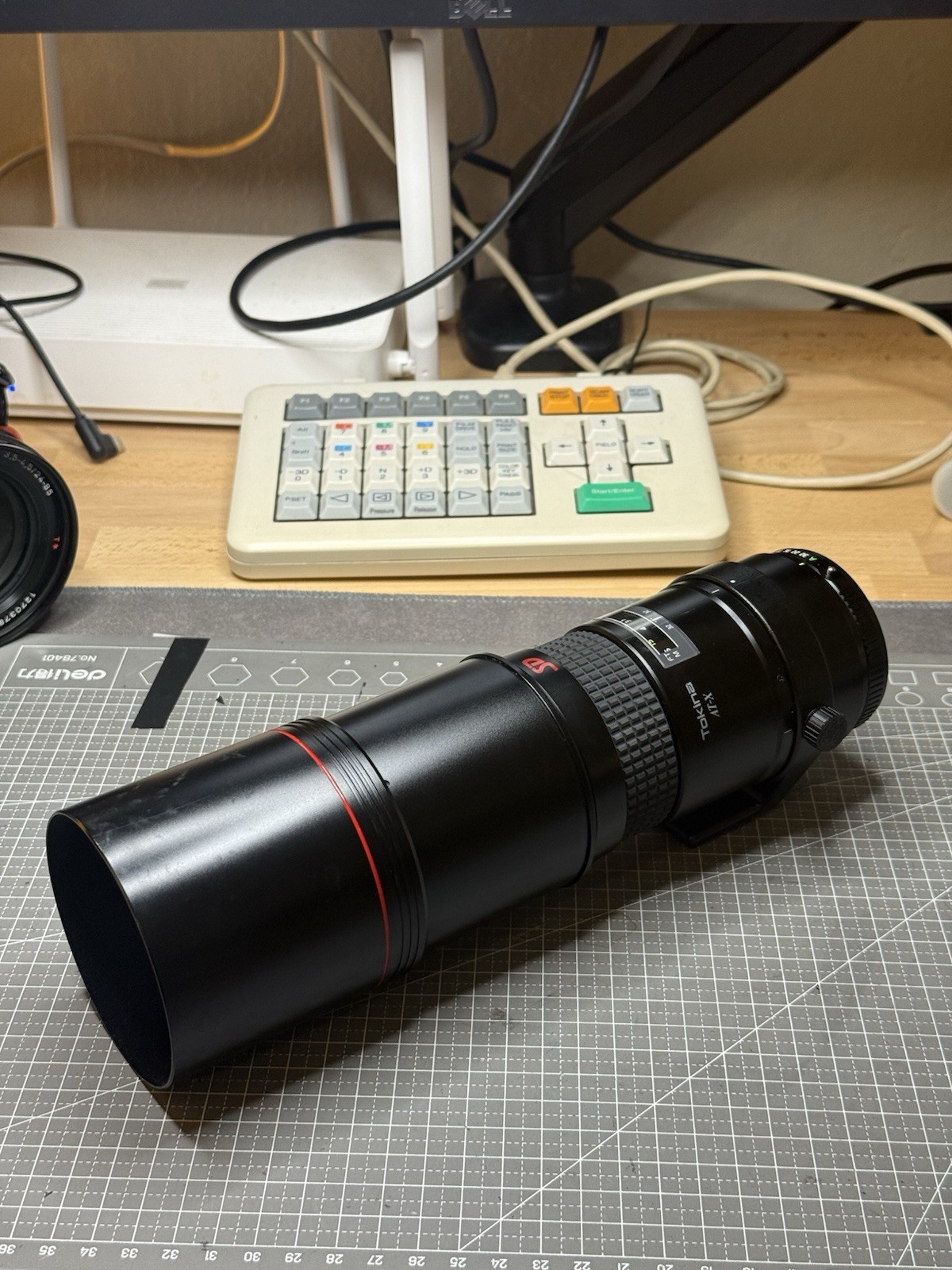 Tokina AT X 400mm F/5.6 AF Close Focus Lens With Caps And Case, Pentax PK mount