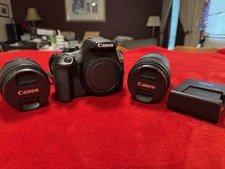 Canon EOS Rebel T6 DSLR Kit – 18–55mm + 75–300mm Lenses