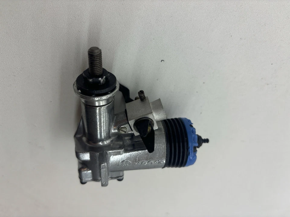 McCoy .19 Blue Head Model airplane Engine Remote Control RC M10 - Image 3 of 4