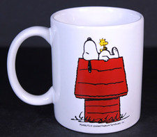 Peanuts Snoopy & Woodstock Red Doghouse Coffe...