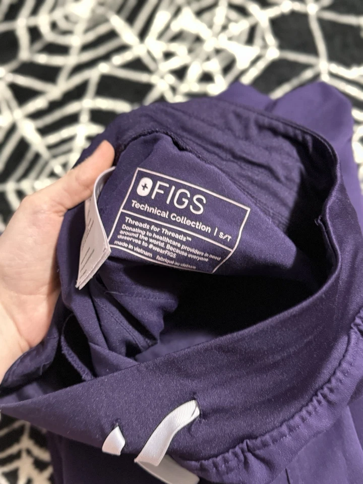 Pantalones Médicos FIGS Púrpura Jam Cintura Alta Ajustados Yola Talla Mediana-Alta Foto 3 de 3