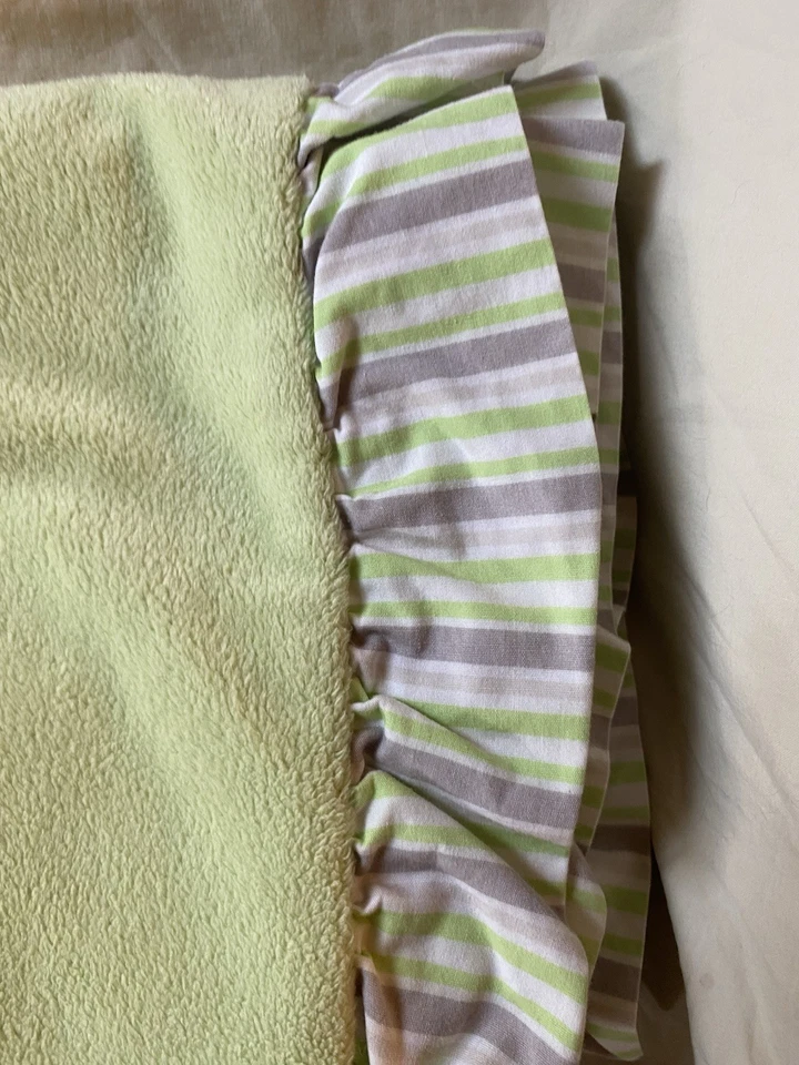 Trend Lab Green Fleece Baby Blanket Purple Striped Ruffle Edge Very Soft - Image 3 of 4