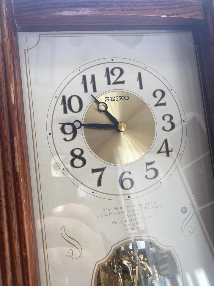 Seiko Broadway Musical Wooden Oak Crystal Pendulum Mantel Clock QXW114BLH Brown - Image 3 of 4