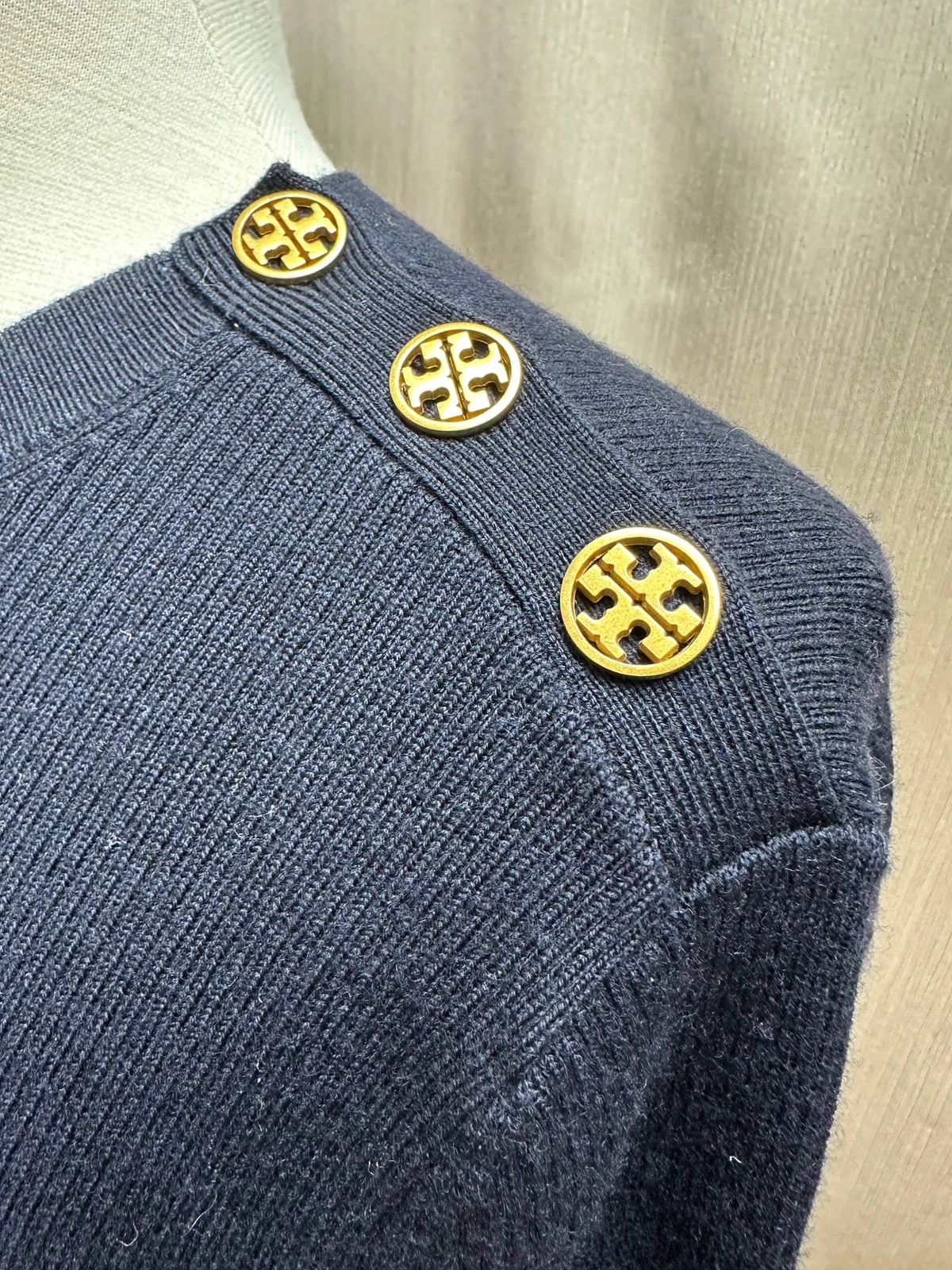 Nuovo con etichette Abito maglione TORY BURCH blu navy misto lana maniche svasate L
