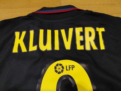 2002/03 FC Barcelona #9 Patrick Kluivert Football Shirt Nike Size