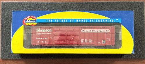 Athearn RTR Arcata & Mad River 50’ FMC Offset DD Boxcar #1044 | Condition: Used