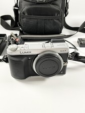 Panasonic LUMIX DMC-GX7 16.0MP Digital Camera - Silver (Body Only) - 7668 Shots