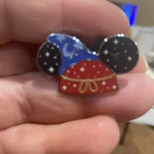 Walt Disney World Hidden Disney Wave B 2025 Ear Hats Sorcerer Mickey Chaser Pin