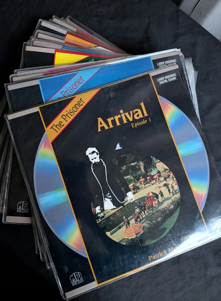 The Prisoner –17 Laserdiscs - Complete Series!  Patrick McGoohan  - Image 2 of 2