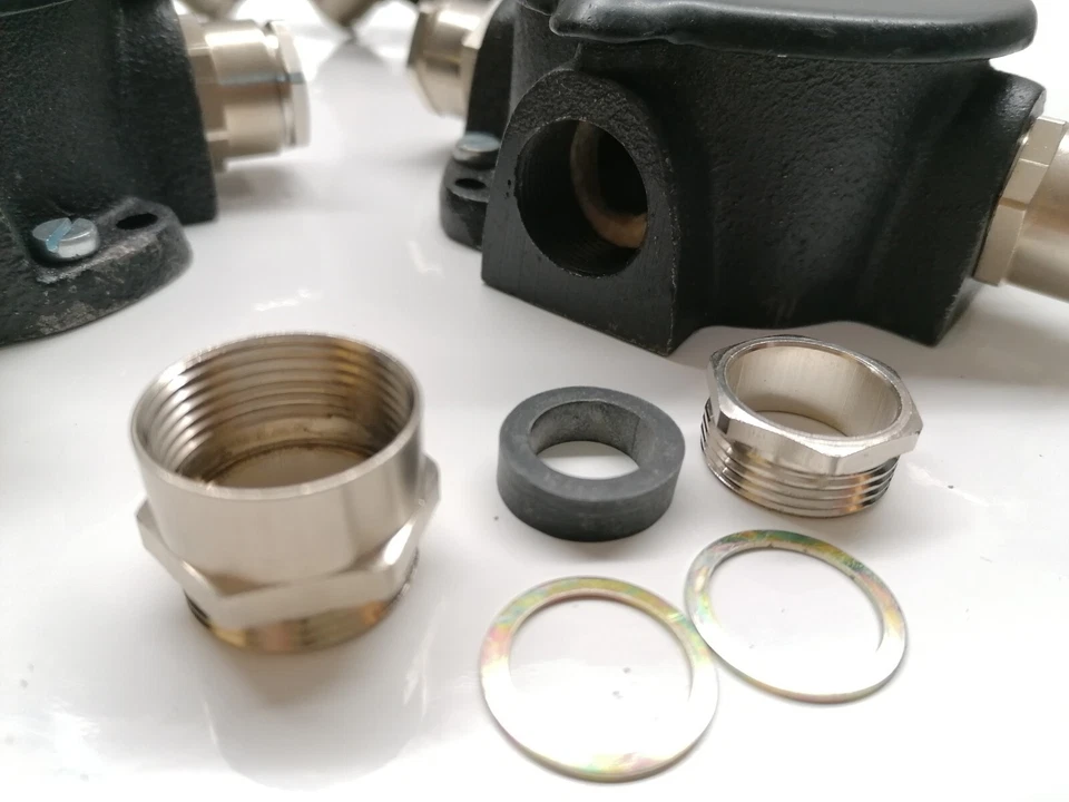 Metall Verteilerdose Abzweigdose alt Guss Eisen Feuchtraum no Bakelit Messing - Bild 4 von 4