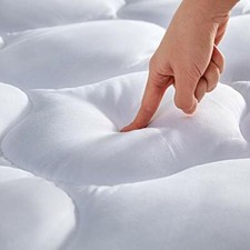 Quilted Mattress Pad Cover Fluffy Bedding Topper Upto 21" Deep Pocket,White,King
